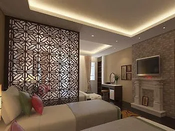 Rising Dragon Paradise Hotel